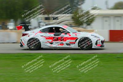 media/Dec-13-2025-OnGrid (Sat) [[98be3c0626]]/Group 2 Yellow/Sunset S4/